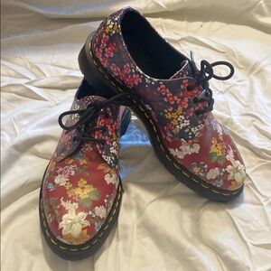 BRAND NEW Doc Marten’s Flora Clash Oxfords best fits Size 9